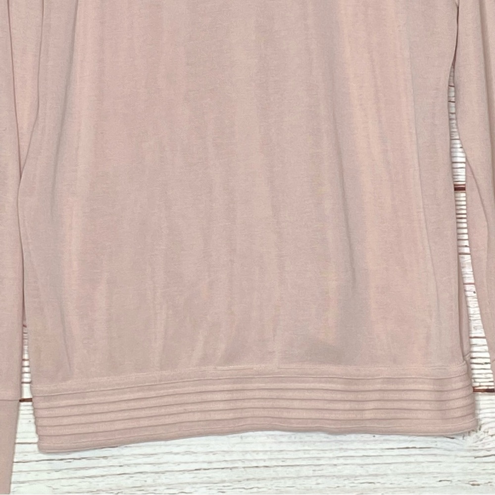 Athleta Serenity Criss Cross Sweatshirt in Soft Pink Sz M - Picture 8 of 12